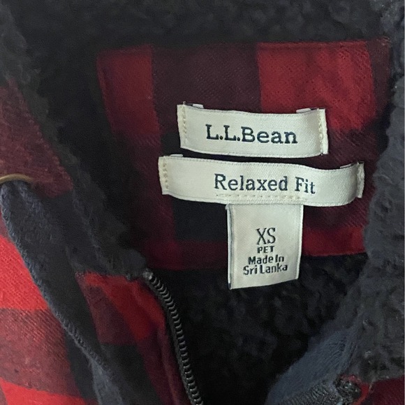 LL Bean Shacket Size XS Petite Sherpa Lined Plaid Red Black Hoodie - Picture 9 of 13